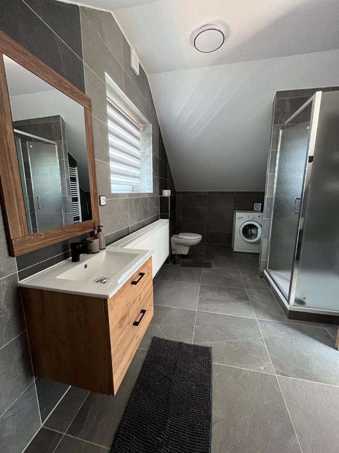 Apartmany Tobias Besiny Экстерьер фото