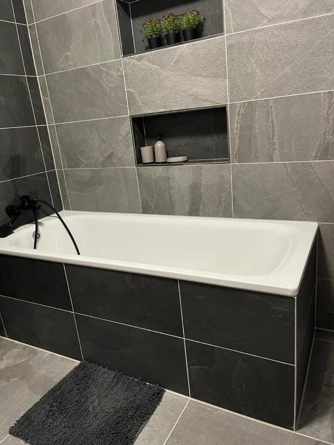 Apartmany Tobias Besiny Экстерьер фото