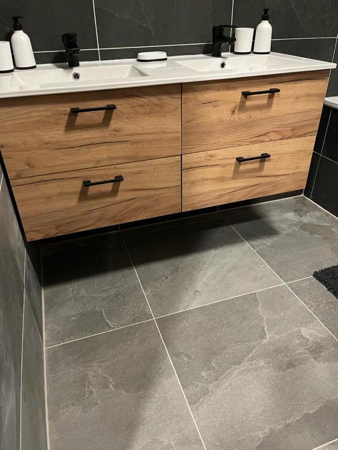 Apartmany Tobias Besiny Экстерьер фото