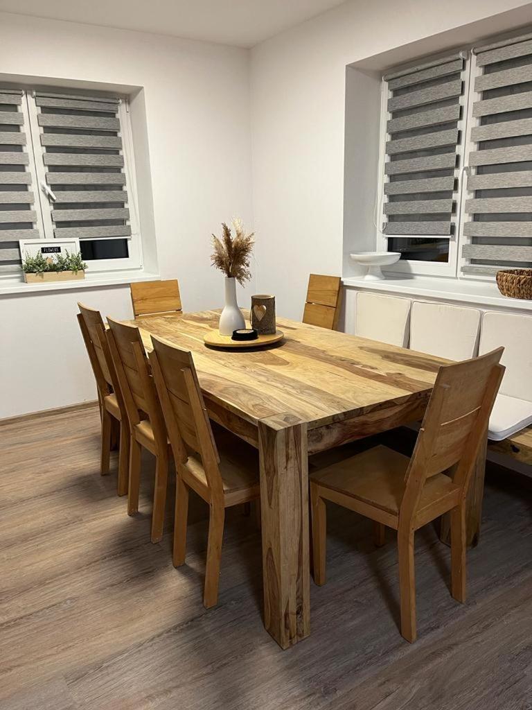 Apartmany Tobias Besiny Экстерьер фото