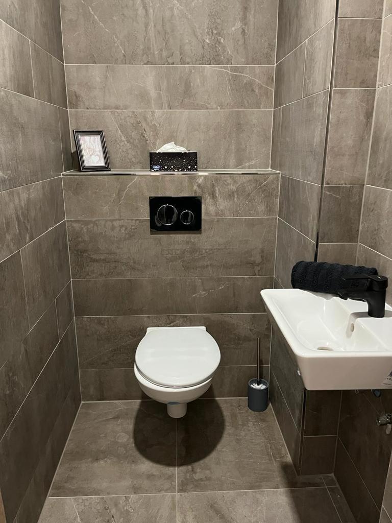 Apartmany Tobias Besiny Экстерьер фото